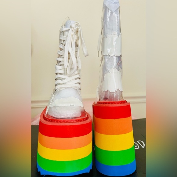 NIB Size 6 Dolls Kill Current Mood Happy Daze Platforms - Picture 6 of 16